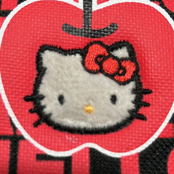 NWT Y2K Vintage 2003 Hello Kitty Apple New York Wallet - Picture 7 of 7
